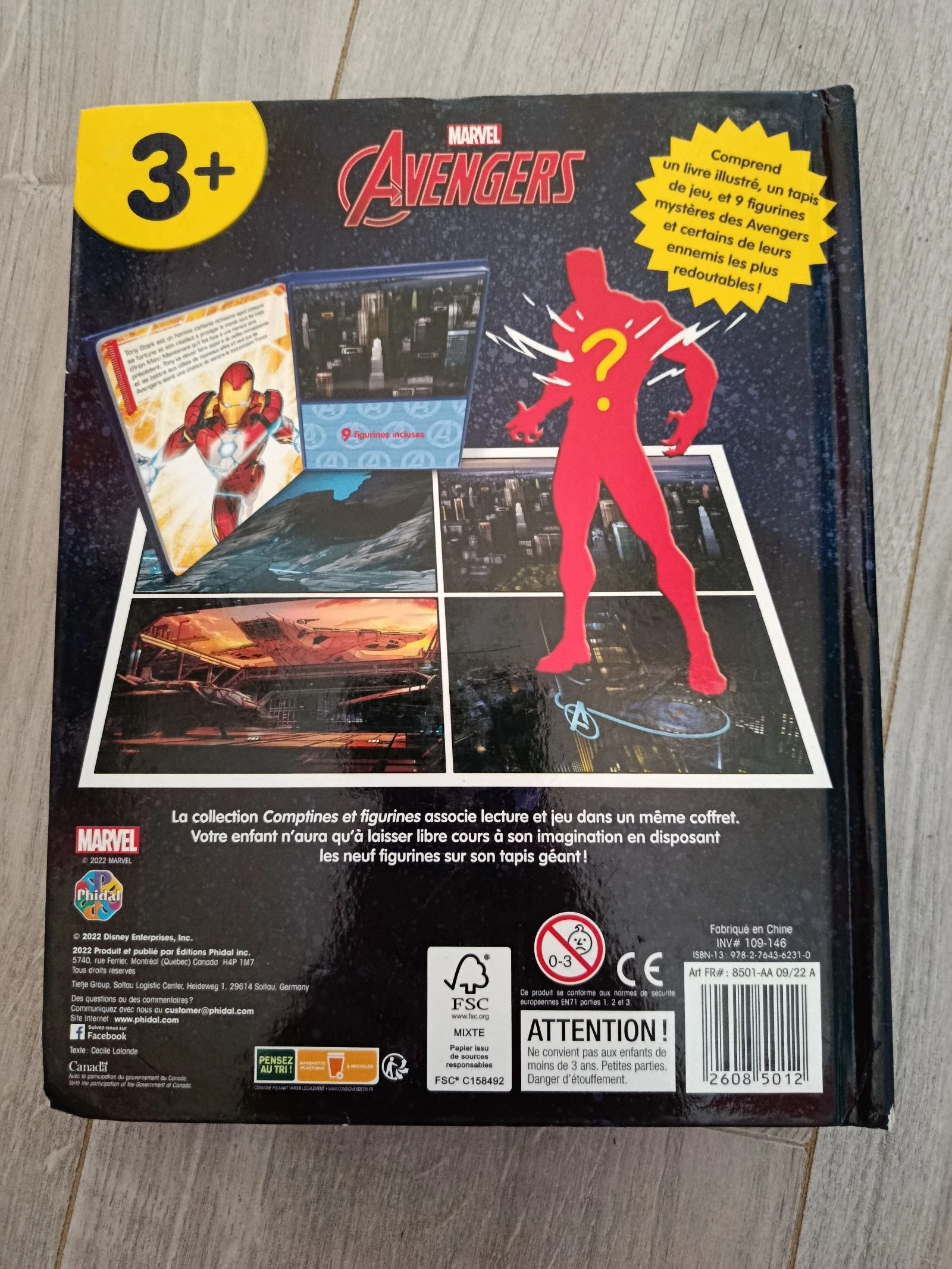 Livre Vingadores com 9 figuras e um tapete de jogo – photo 2